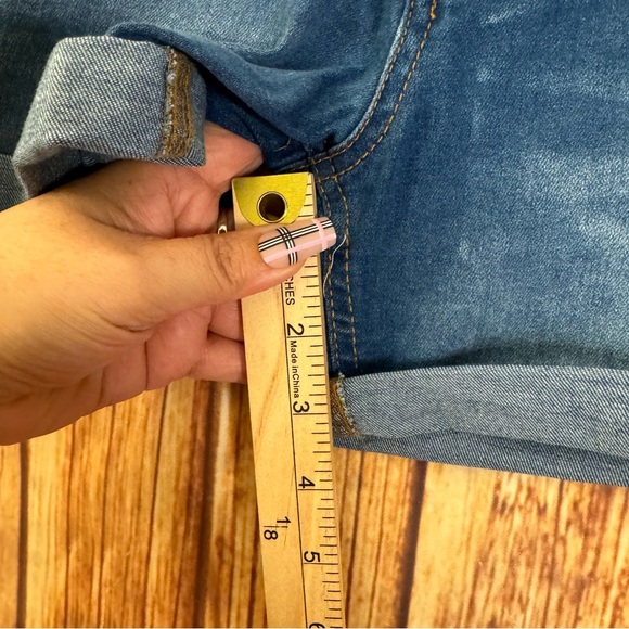 7 For All Mankind Women’s Denim Rolled Cuff Navy Jean Shorts Size 14 - Picture 4 of 7